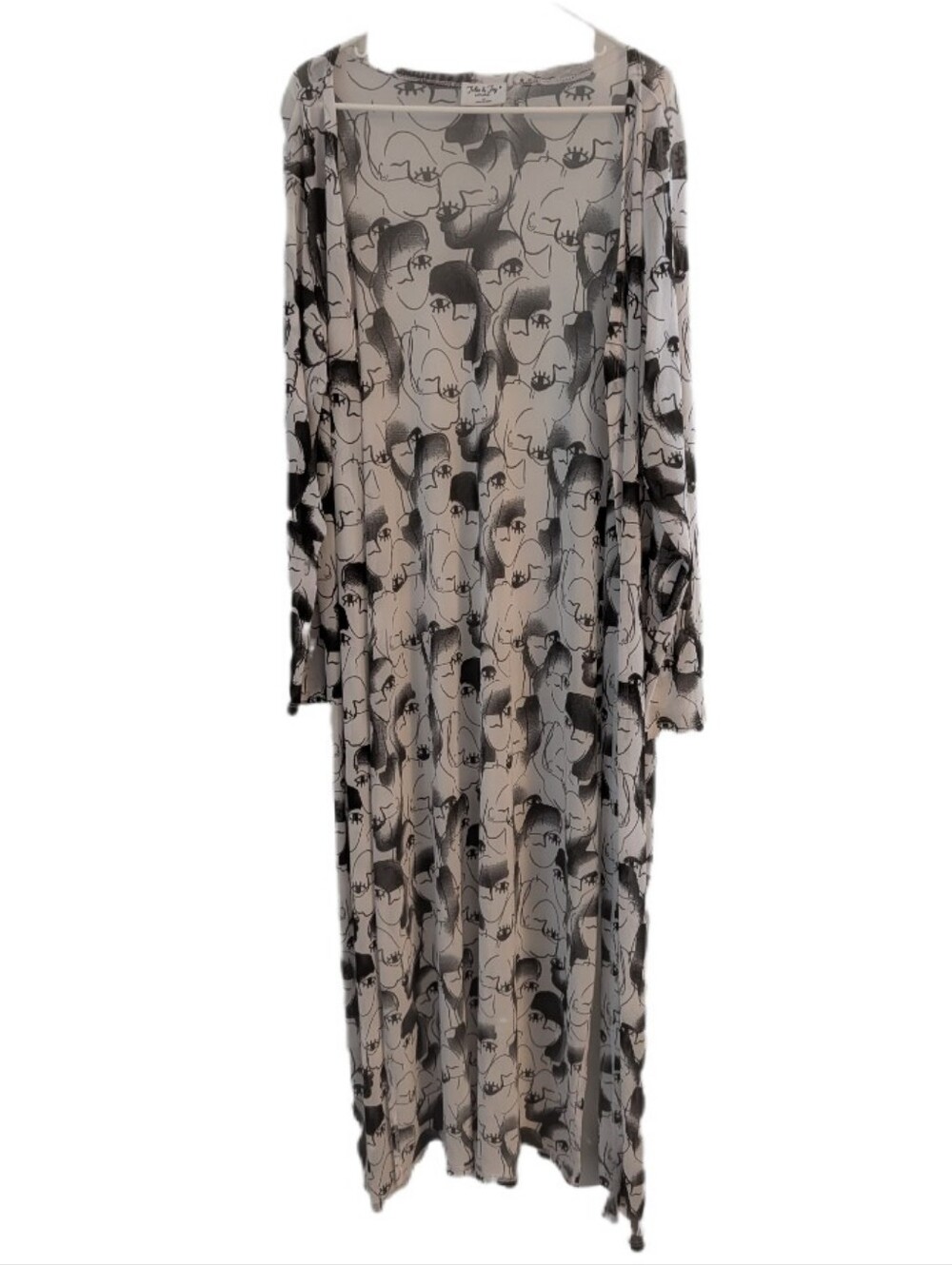 Jolie & Joy Black & White Long Sleeve Abstract Face Sheer Open Cardian 2X